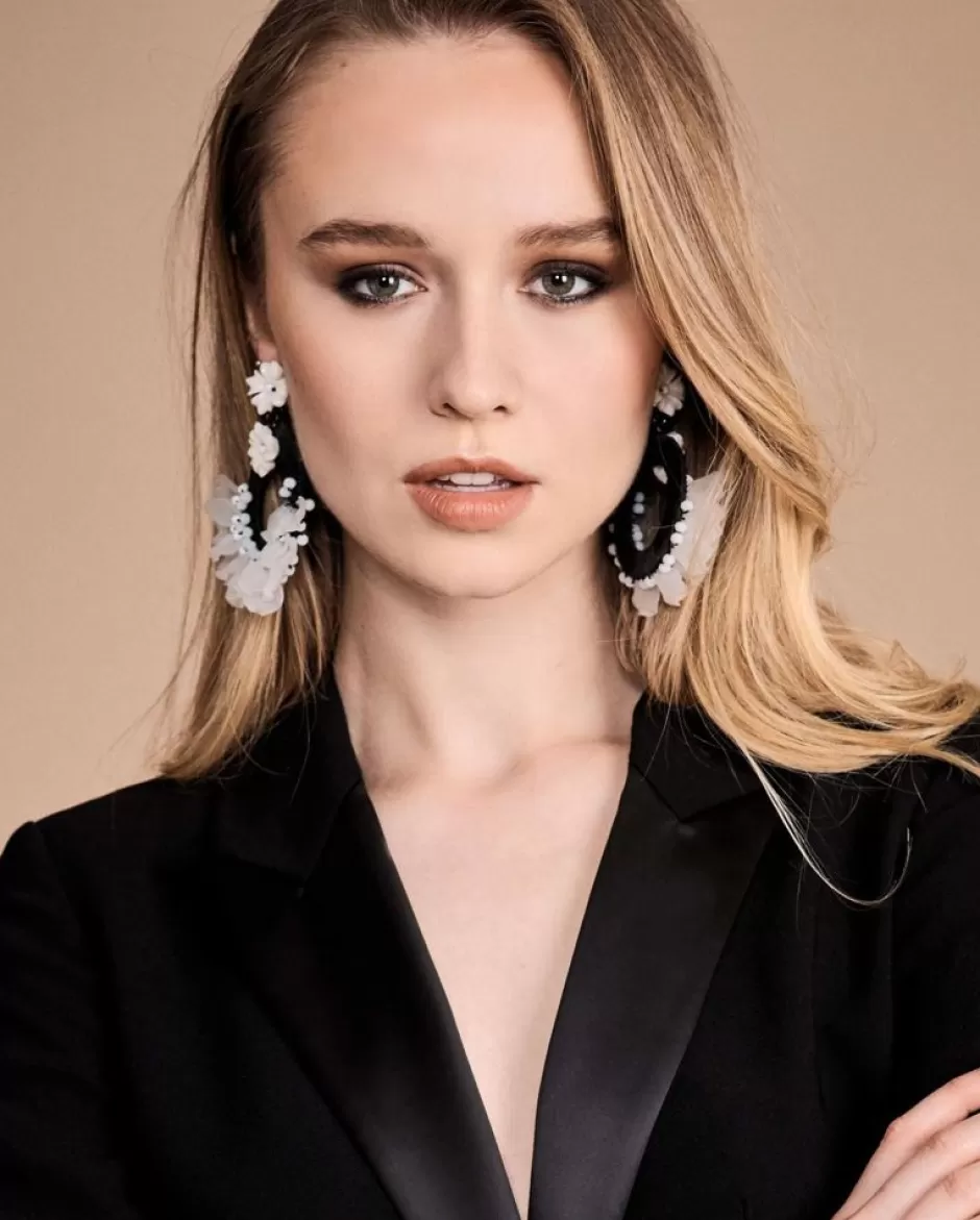 Anne Fontaine Jewelry*Black Textured Hoop Earrings With White Flowers